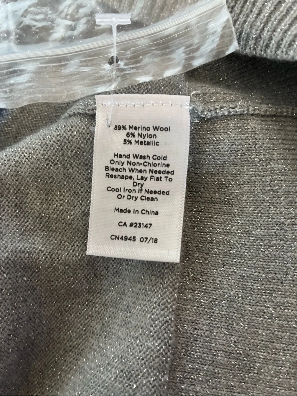Talbots Women’s M Gray Metallic Merino Wool Turtleneck Sweater Button Cuffs